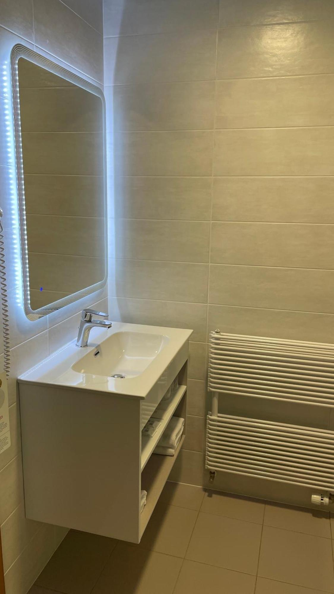Hotel Venko Dobrovo Eksteriør bilde
